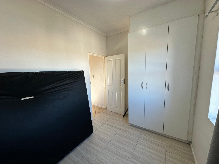 2 Bedroom Property for Sale in Whispering Pines Western Cape